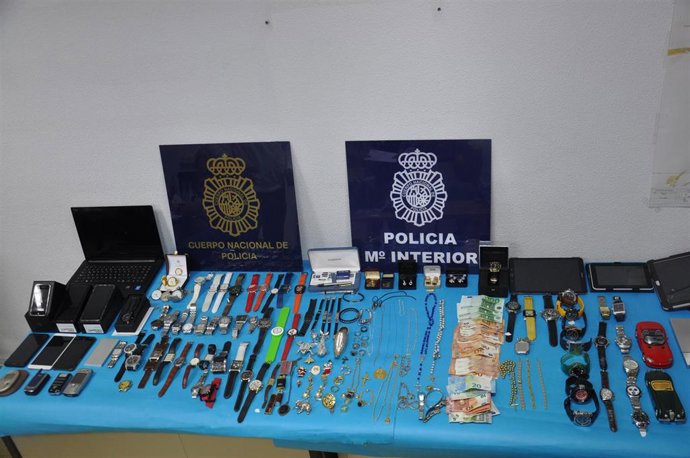 Detenidos dos individuos por cuatro robos con intimidación para los que usaban