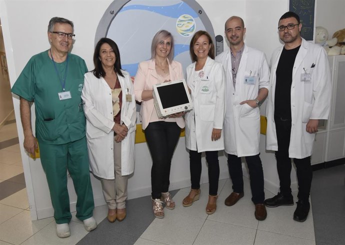 Córdoba.- El Hospital Reina Sofía recibe la donación de un monitor para tratar a niños con cáncer