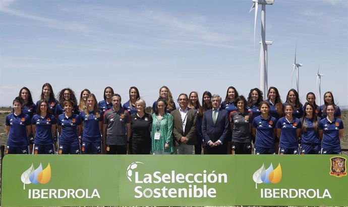 Fútbol (F).- Iberdrola compensará la 'huella de carbono' de la selección española femenina con energía verde
