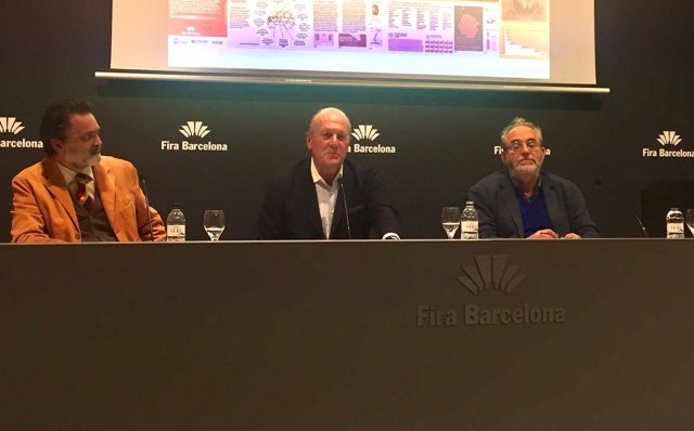 Fira.- El Automobile y el MUHBA presentan una guía histórica sobre el automóvil en Barcelona