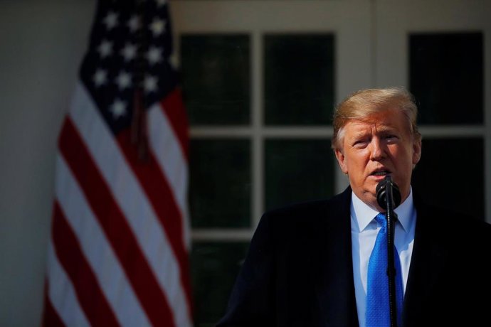 EEUU.- Trump dice que sopesa enviar a los migrantes irregulares únicamente a las 'ciudades santuario'