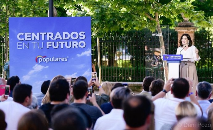 VÍDEO: Ayuso promete crear un parque de vivienda social para las familias cuyas viviendas sean okupadas
