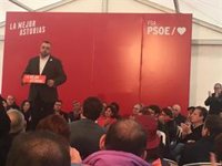 Barbón (PSOE) recomienda a Casado que beba sidra "con moderación" ante su "locuacidad" y sus "meteduras de pata"