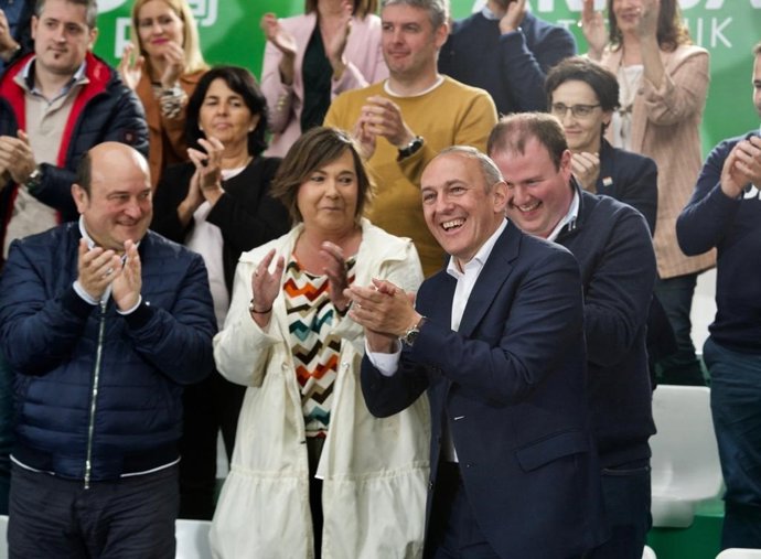 26M.-Ortuzar Reivindica El PNV Como El "Verdadero" Centro De Euskadi Que Logró Sacar Álava Del "Negro Pasado" Del PP