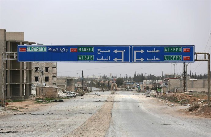 Siria.- Un convoy de la ONU y la Media Luna Roja Árabe Siria llega a Manbij con ayuda para cerca de 50.000 personas