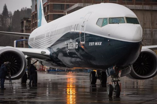 Economía/Empresas.- Trump recomienda a Boeing "arreglar" el 737 MAX, mejorarlo y cambiarle el nombre para relanzarlo