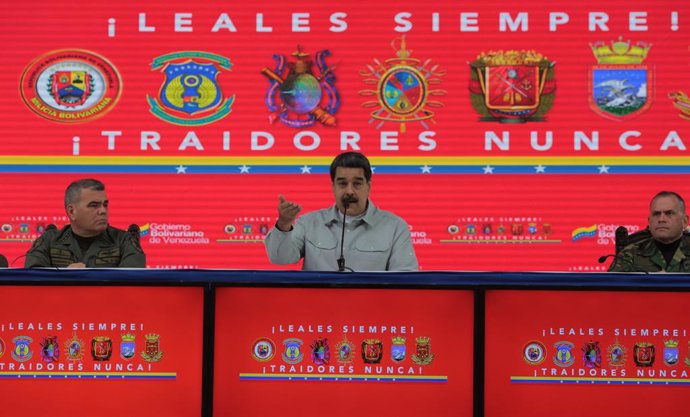 Maduro califica de "provocación contra Venezuela" la incursión de un barco estadounidense en aguas venezolanas