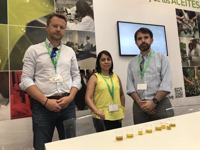 Jaén.- Una spin-off de la UJA desarrolla un proyecto de sensores humanoides para la caracterización del aceite de oliva