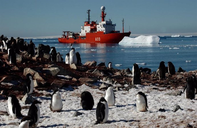 El Buque de Investigación Oceanográfica "Hespérides" finaliza su XXIV Campaña Antártica