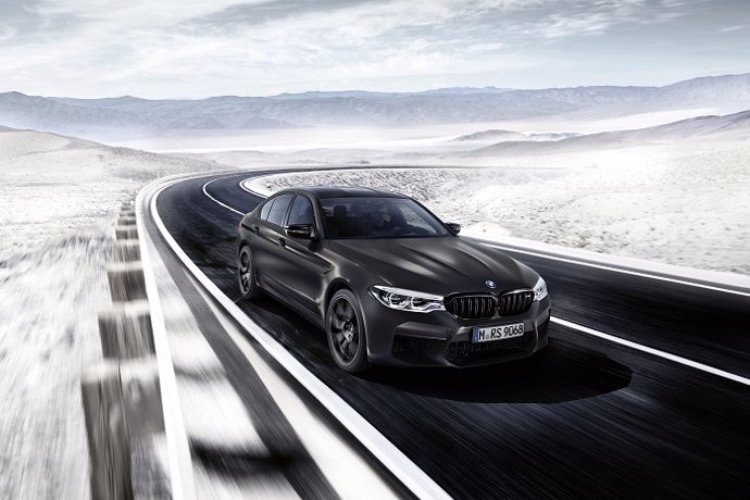 Economía/Motor.- BMW lanza una edición especial 35 aniversario para el M5, limitada a 350 unidades y disponible en julio