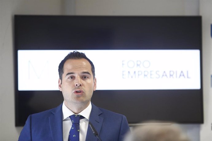 El candidato de Ciudadanos a la Presidencia de la Comunidad de Madrid, Ignacio Aguado, participa en un el ciclo 'Nuevos Retos, Nuevas Respuestas' en el Deusto Business School