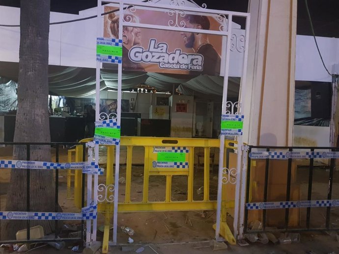 Cádiz.- Clausurada una caseta de la Feria de Jerez por vender alcohol a menores de edad