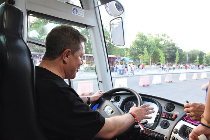 26M.- Page Cruza El Ecuador De La Campaña Con Más De 2.350 Kilómetros Recorridos Y Más De 21 Actos Ralizados