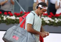 Federer se retira por lesión y Tsitsipas ya espera rival español en semifinales