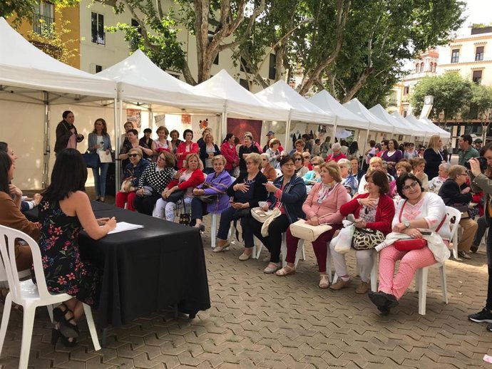 EL IAM apoya a la mujer rural con la financiación de la Feria de Artesanas y Emprendedoras de Andalucía