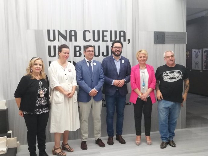 Almería.- El Museo de Almería acoge hasta julio la exposición 'Una cueva, un brujo y un letrero'