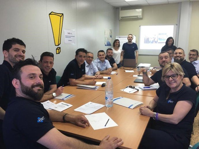 La EMT contrata a 12 chóferes de la bolsa de trabajo para cubrir bajas puntuales