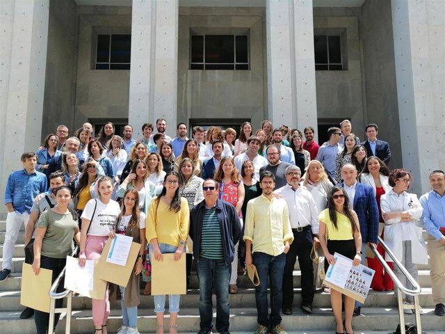Jaén.- El Complejo Hospitalario de Jaén despide a 34 residentes que terminan su formación