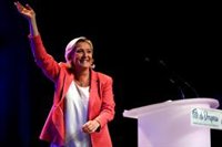 El partido de Le Pen suspende al asesor de un eurodiputado que se disfrazó de judío ortodoxo