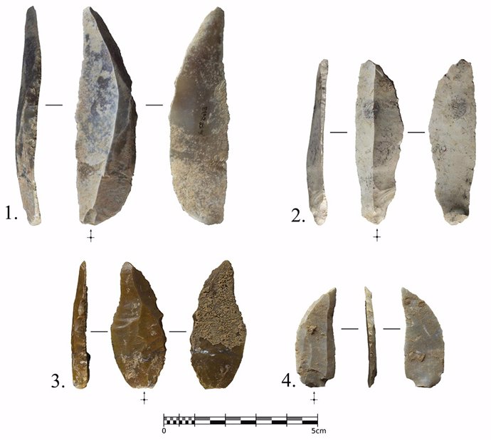 Troben eines de caa de fa 40.000 anys en una cova de Calafell (Tarragona)