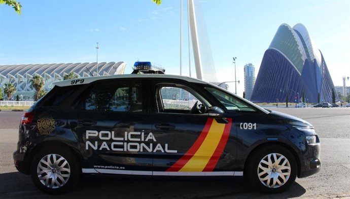 Coche de policía en Valncia