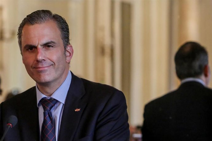 Presentación del libro 'Cake Minuesa' por el candidato de Vox a la Alcaldía de Madrid, Ortega Smith, en el Casino de Madrid