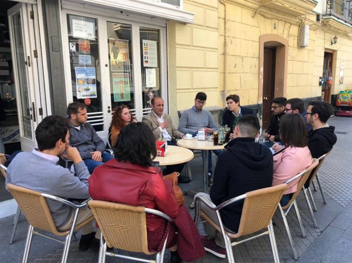Cádiz.- 26M.- PP propone una tarjeta cultural de 100 euros para jóvenes y ampliar la del transporte hasta los 29 años