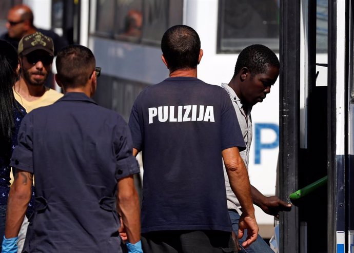 Malta.- Continúa fugado el atacante que mató a tiros a un inmigrante en Malta