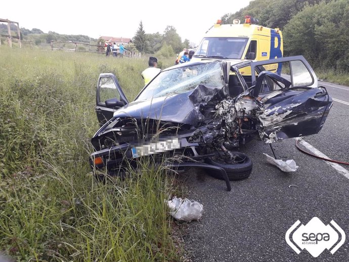 Sucesos.- Un fallecido y dos heridos en un accidente en la N-634 en Nava