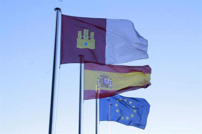 Banderas, Castilla La Mancha, Europa, España, Cielo, Despejado