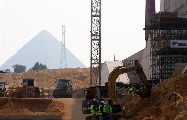 Egipto.- Al menos 12 heridos por una explosión contra un autobús turístico en el Gran Museo Egipcio de Giza