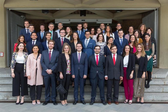 FINDE Un total de 35 médicos residentes finalizan su especialización en la Clínica Universidad de Navarra