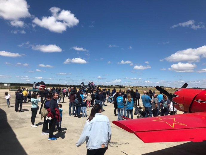 Aviación Sin Fronteras celebra su XX aniversario junto a colectivos con capacidades diferentes en Aeródromo Casarrubios