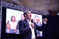 Fernando Clavijo agradece a Cristina Tavío su apoyo y afirma que hay "muchos" como ella