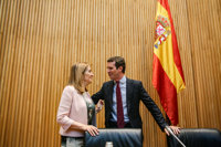 Casado pide que los presos independentistas sean "suspendidos como parlamentarios"