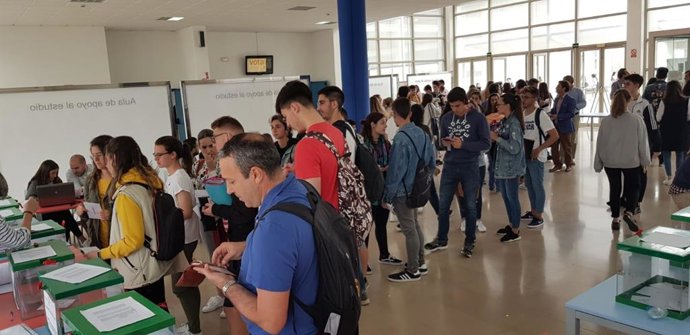 Cádiz.- Francisco Piniella y Casimiro Mantell pasan a la segunda vuelta en las elecciones a rector de la UCA