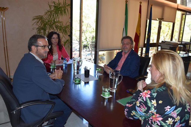 Rocío Ruiz destaca la profesionalidad de los psicólogos de las unidades de violencia de género