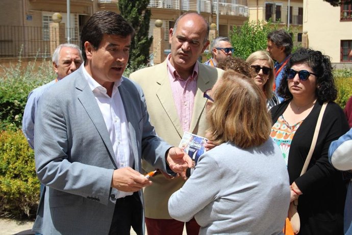 GINER SE COMPROMETE A IMPULSAR UN CENTRO DE ESPECIALIDADES EN LA ANTIGUA FE