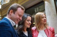 Arrimadas llama a crear "un escudo naranja" que proteja C-LM de Sánchez e Iglesias