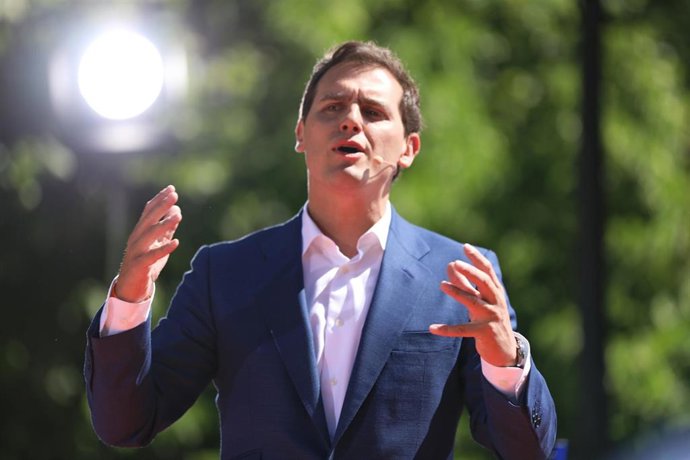 AMP.- Ciudadanos pedirá mañana mismo en el Congreso la suspensión de los diputad