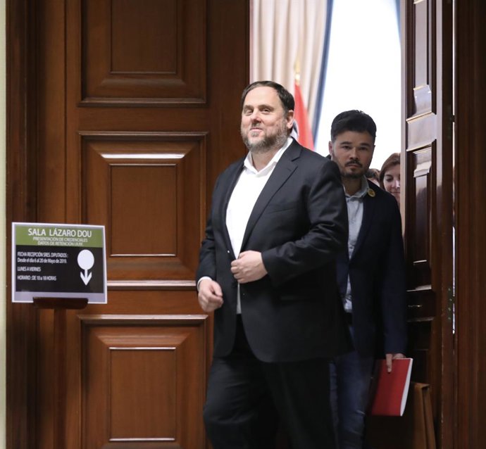 Els parlamentaris presos pel 'procés' s'acrediten al Congrés i el Senat sota supervisió policial 
