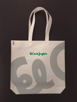 Economía.- El Corte Inglés certifica el 100% de sus bolsas de plástico como sostenibles y reutilizables