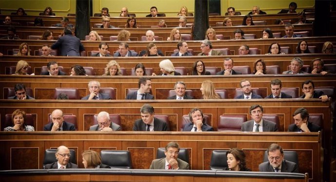 Mariano Rajoy y los diputados del Grupo Popular