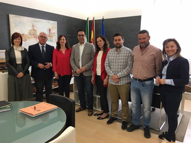 Jaén.- La Junta expresa su compromiso con la conexión de los polígonos industriales de Alcalá la Real