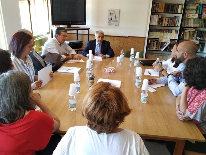 Granada.- Educación.- La Junta se reúne con la comunidad educativa de Almuñécar