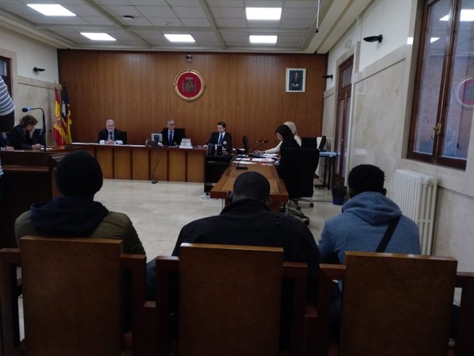 Condemnats a sis anys de presó tres homes per vendre droga en l'Arenal