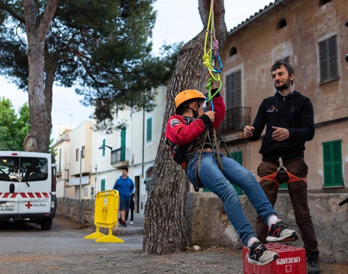 Unes 200 persones acudeixen a la primera edició de 'Txifest' a Marratxí