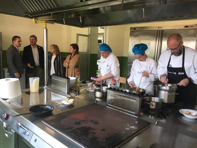 26M-M.-Oviedo.- Tejada (Foro) Se Compromete A Impulsar El Sector Hostelero De La Ciudad