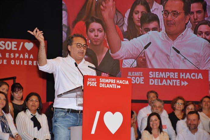 Acto del PSOE celebrado en Avenida Doctor Gadea en Alicante