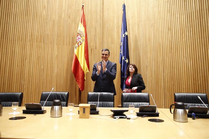 Sánchez justifica la elección de Batet y Cruz: "son catalanes al servicio de España y españoles al servicio de Cataluña"